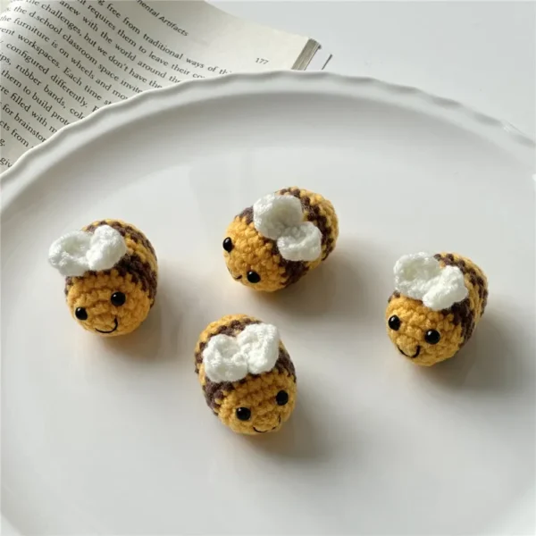 Crochet Kit 5PCS Mini Bee Keychain Handmade Pendant - Image 2