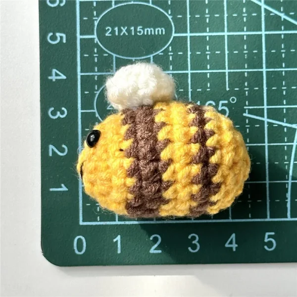 Crochet Kit 5PCS Mini Bee Keychain Handmade Pendant - Image 5