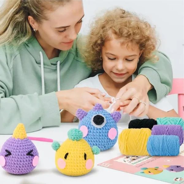 Beginner Crochet Kit: Doll & Key Pendant with Yarn - Image 3